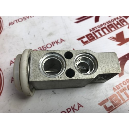 Клапан кондиціонера Kia Sorento 2002-2009 T416230350